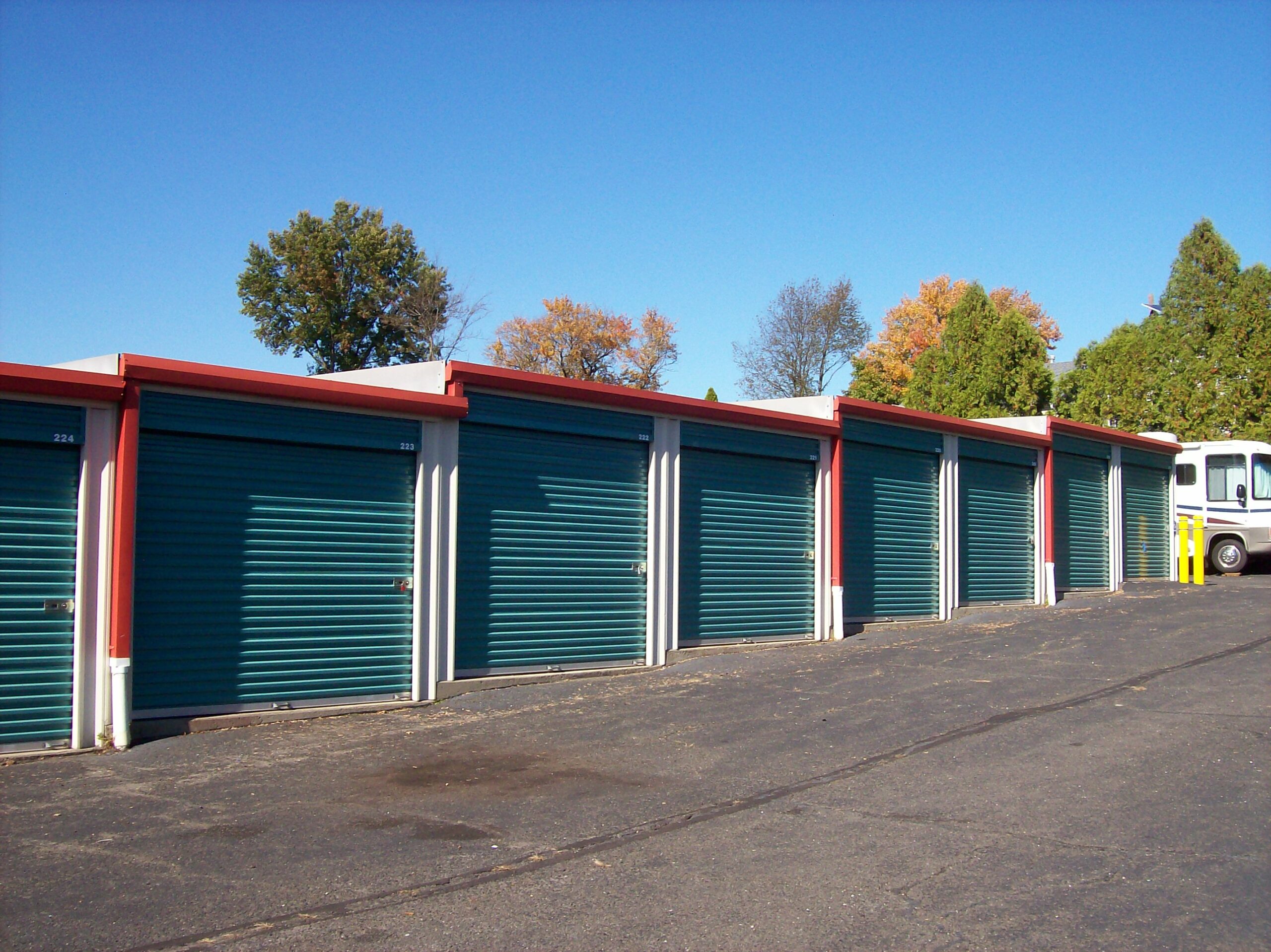 Drive-up storage units in Manville, NJ.